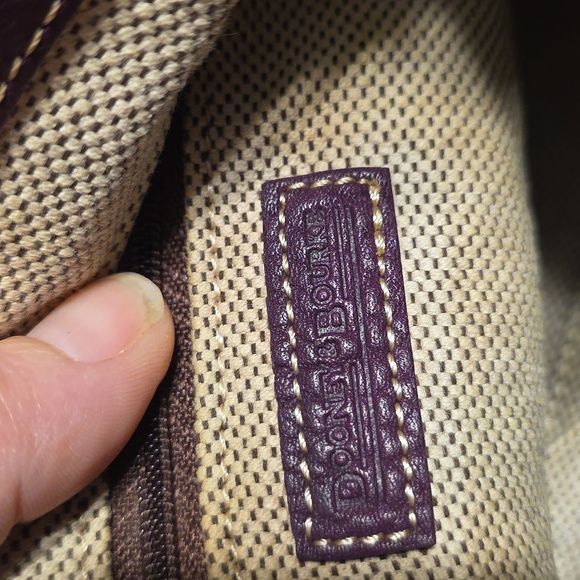 Dooney & Bourke Vintage purple logo canvas and dark purple shoulder bag - Picture 13 of 16